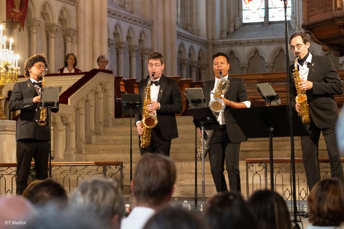 Quatuor Ellipsos & Must of Fabulous